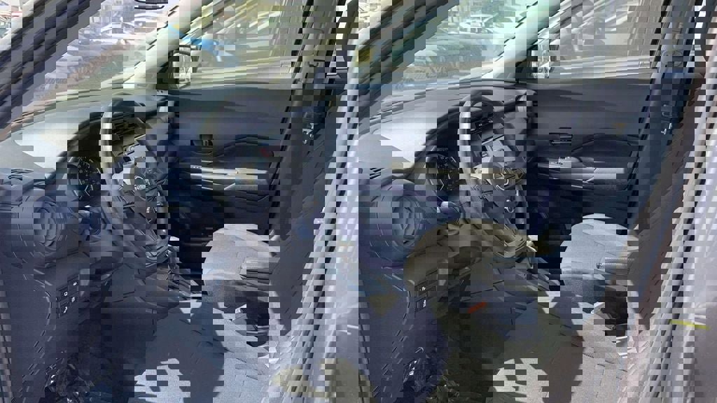 Used 2025 Nissan Kicks Play S FWD image 28