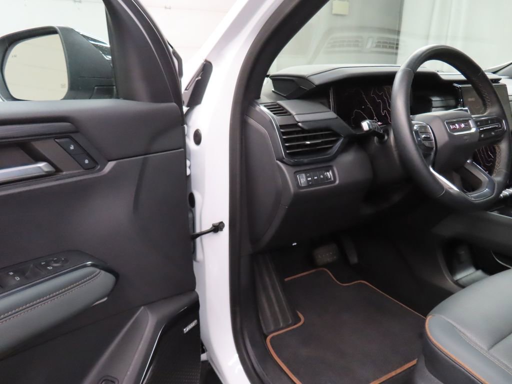 Used 2024 GMC Acadia AT4 w/ Luxury Package image 53