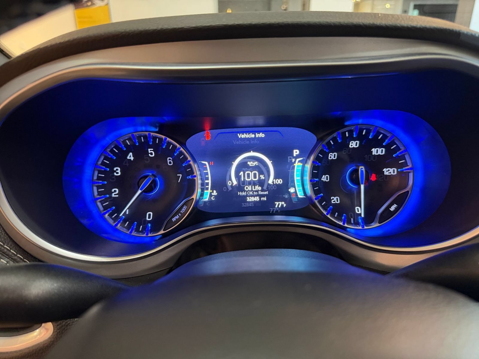 Used 2025 Chrysler Pacifica Limited FWD image 43