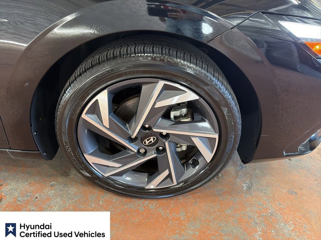 Used 2025 Hyundai Elantra SEL FWD image 13