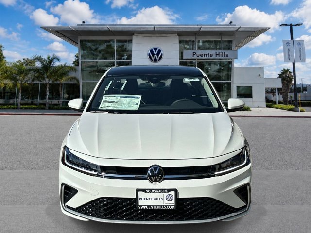New 2027 Volkswagen Jetta SE FWD image 2