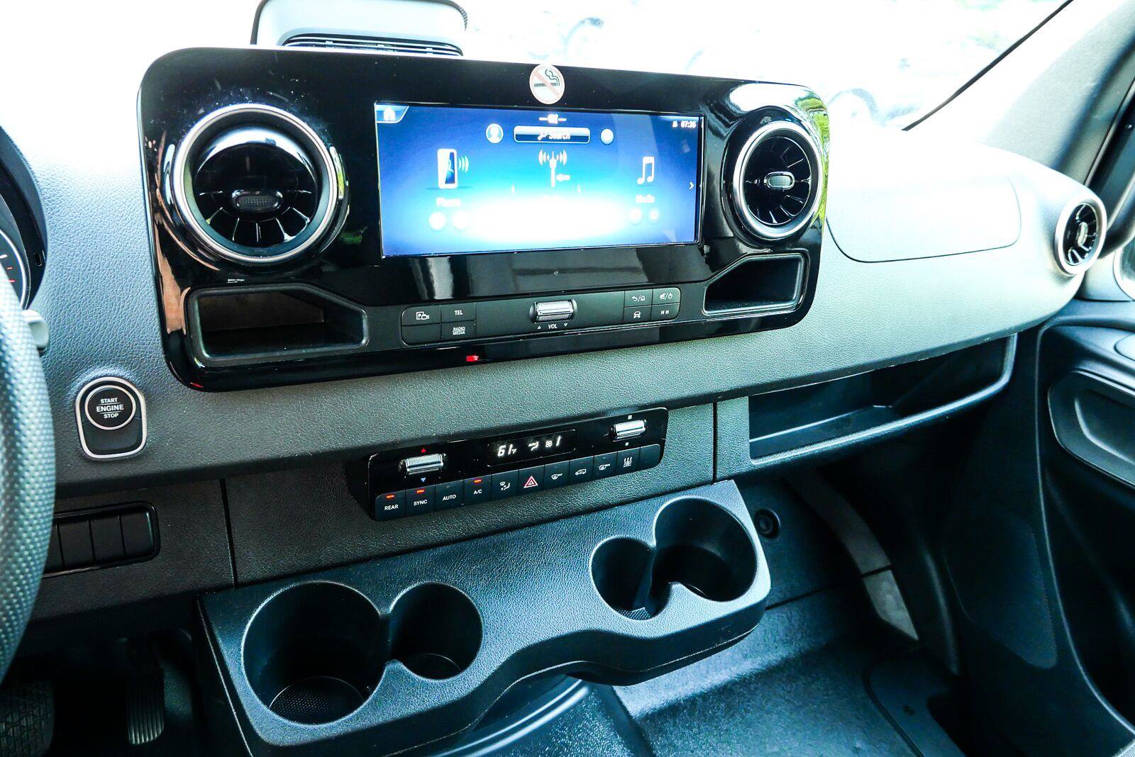 Used 2025 Mercedes-Benz Sprinter 2500 image 12