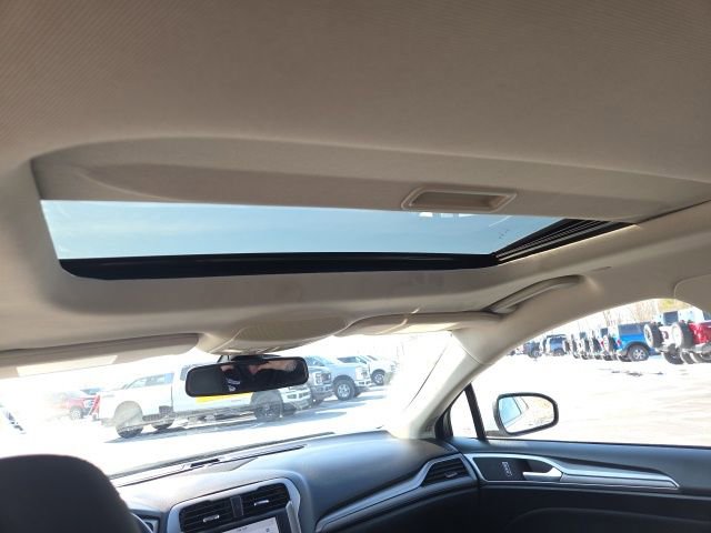 Used 2020 Ford Fusion SE image 20