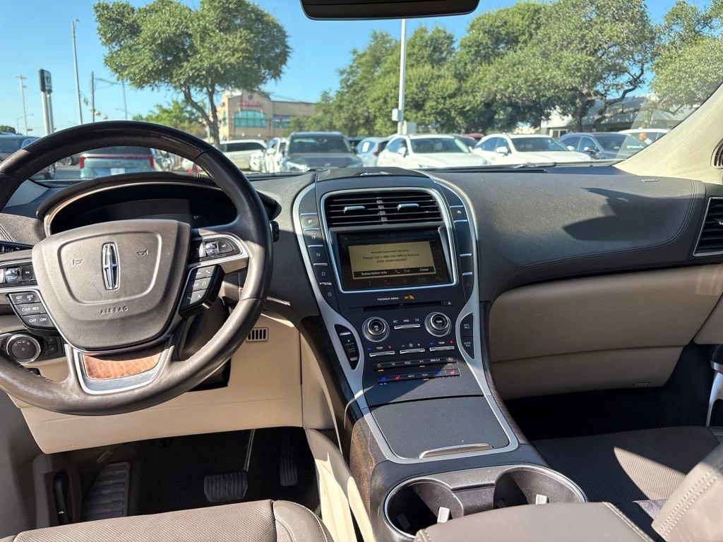 Used 2019 Lincoln Nautilus Reserve FWD image 18