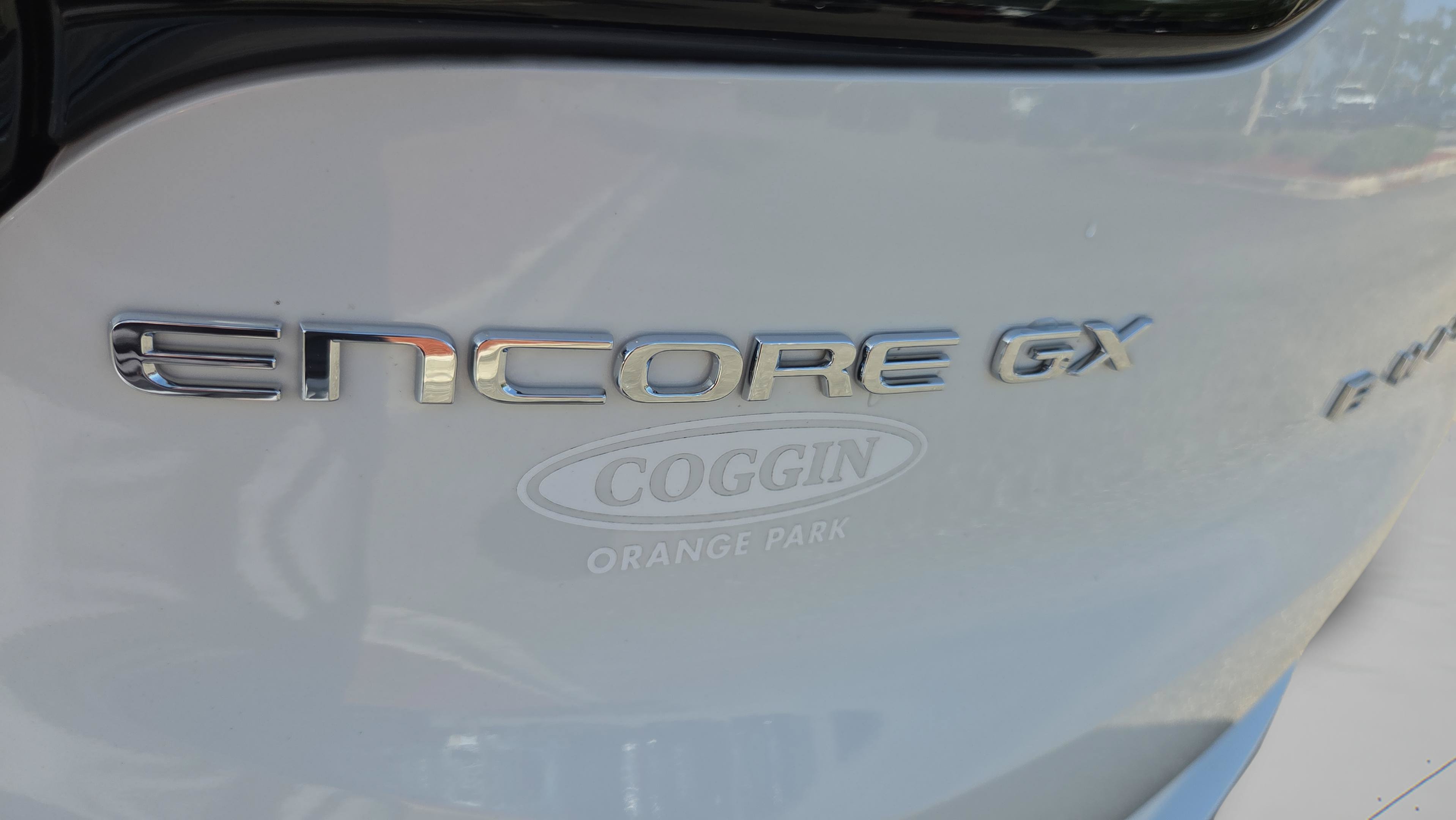 Certified 2024 Buick Encore GX Avenir w/ Avenir Convenience Package FWD image 16