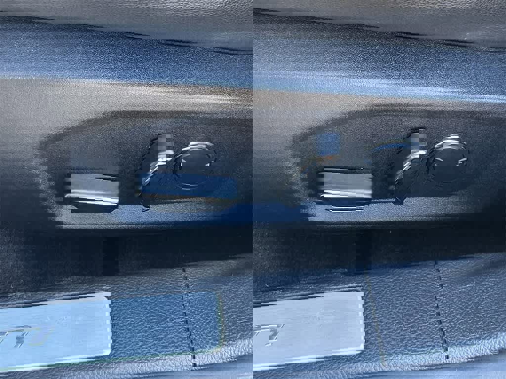 Used 2020 Ford Fusion Energi Titanium image 33