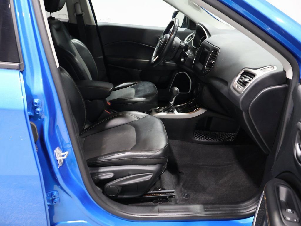 Used 2019 Jeep Compass Latitude w/ Popular Equipment Group image 24