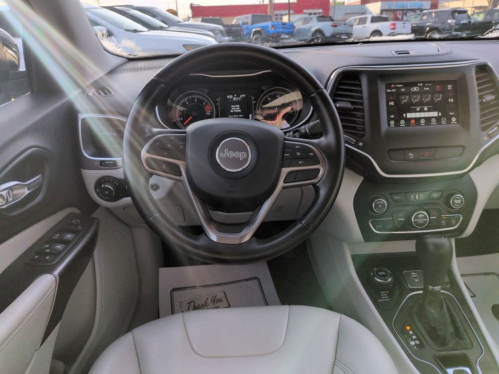 Used 2020 Jeep Cherokee Latitude Plus w/ Comfort/Convenience Group image 13