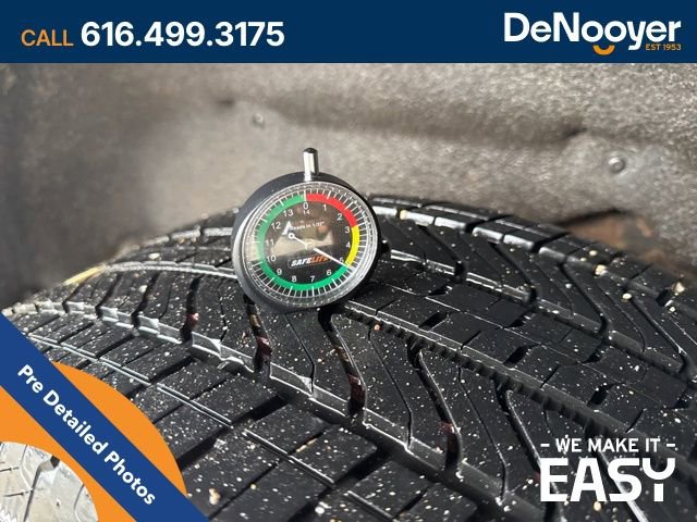 Used 2019 Chevrolet Silverado 1500 RST AWD/4WD image 7