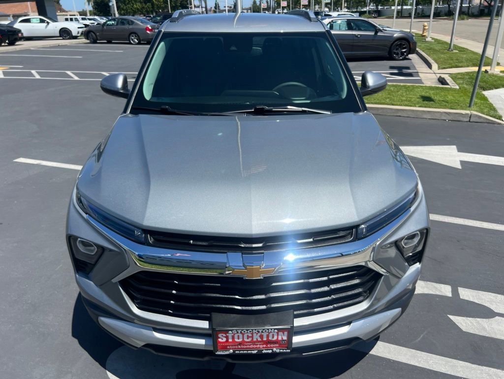 Used 2025 Chevrolet TrailBlazer LT AWD/4WD image 8