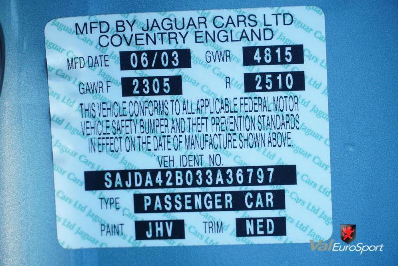 Used 2003 Jaguar XK8 Convertible image 17