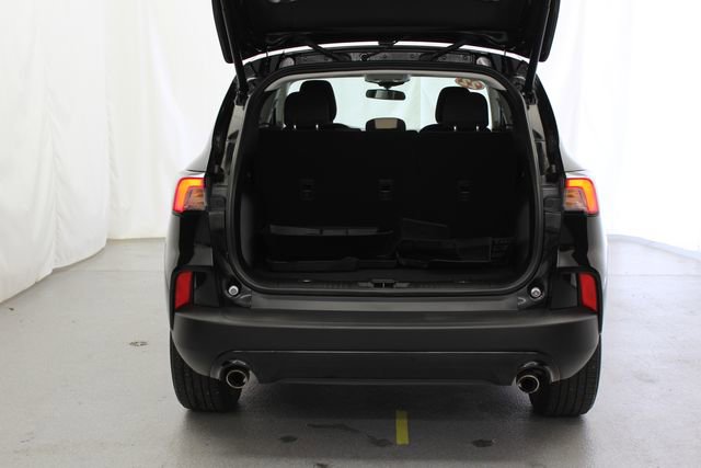 Used 2022 Ford Escape SE w/ SE Sport Appearance Package AWD/4WD image 9