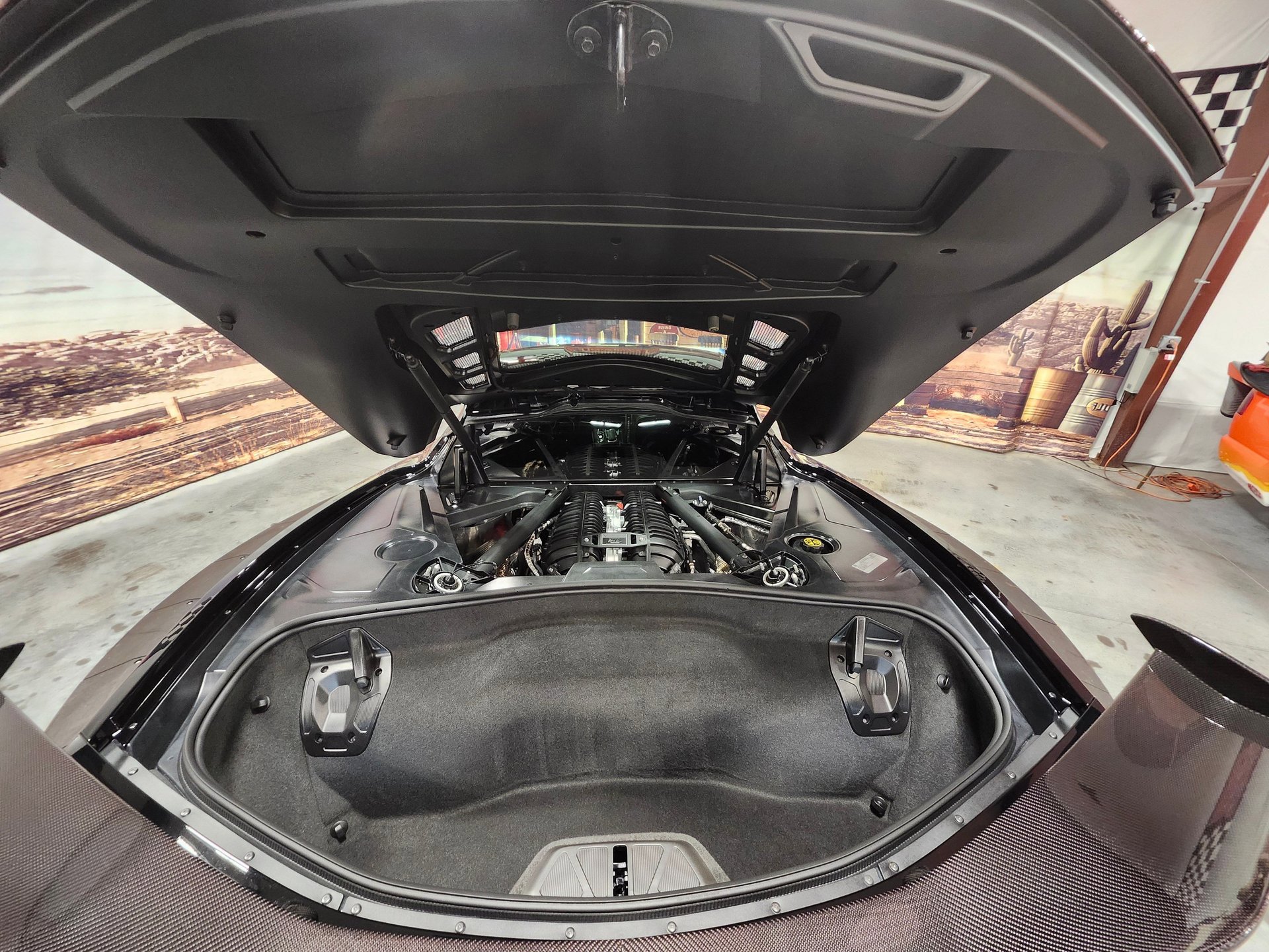 Used 2023 Chevrolet Corvette Z06 w/ Z07 Performance Package image 9