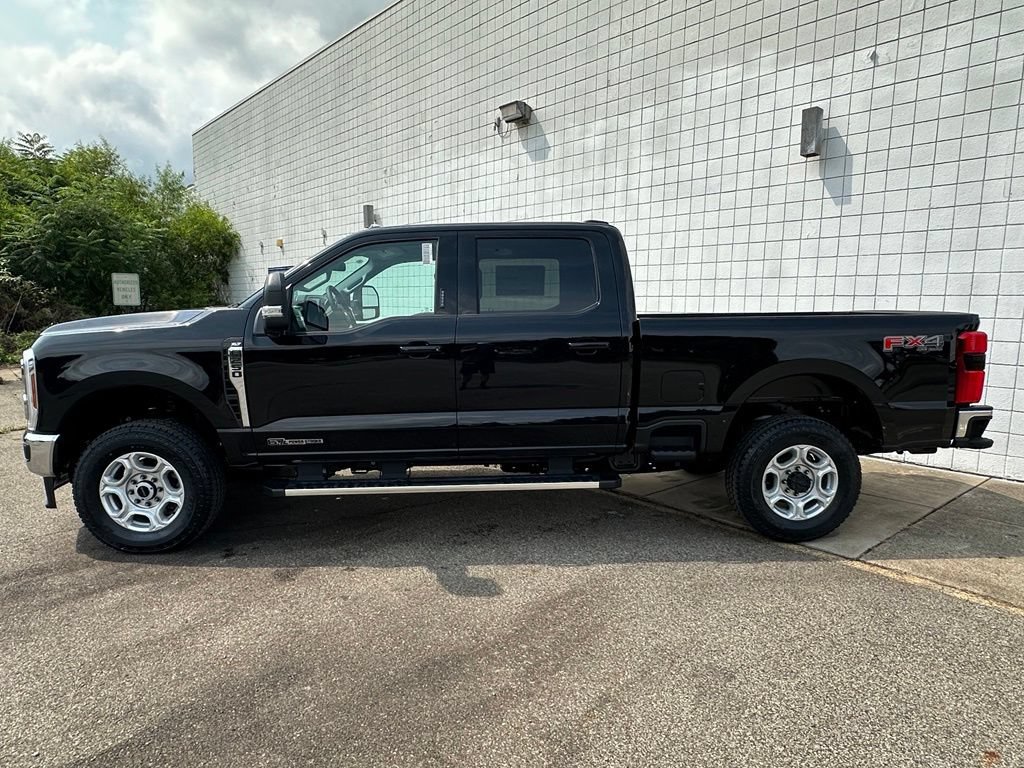 New 2026 Ford F250 XLT w/ XLT Premium Package AWD/4WD image 2