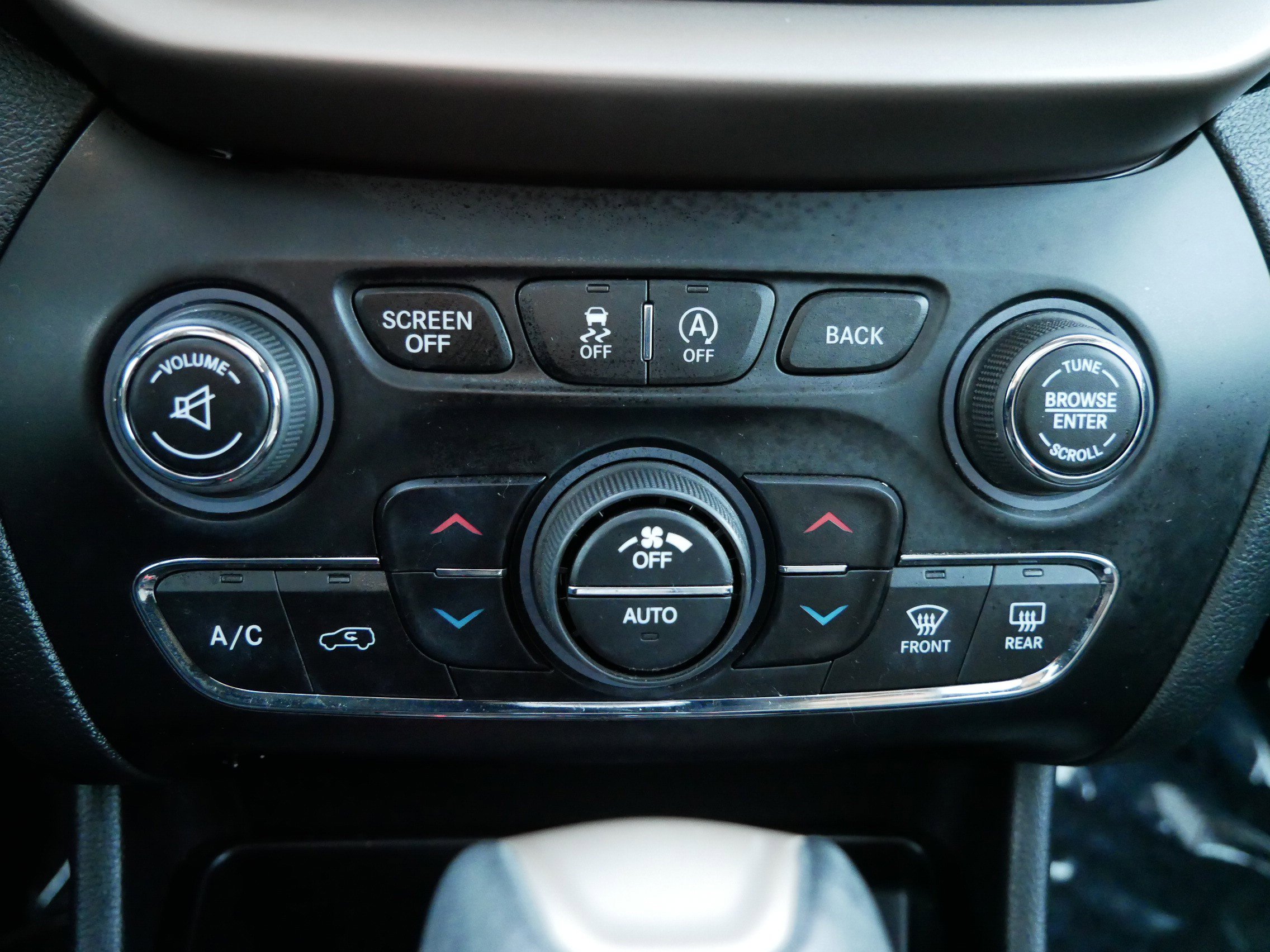 Used 2016 Jeep Cherokee Limited w/ Trailer Tow Group image 19