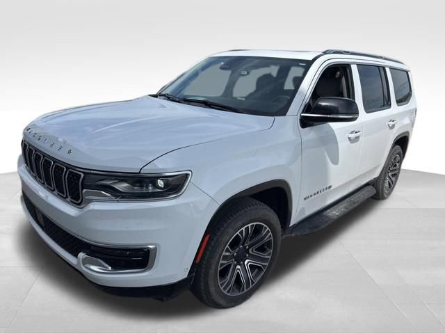 Used 2024 Jeep Wagoneer 4WD w/ Premium Group I image 2