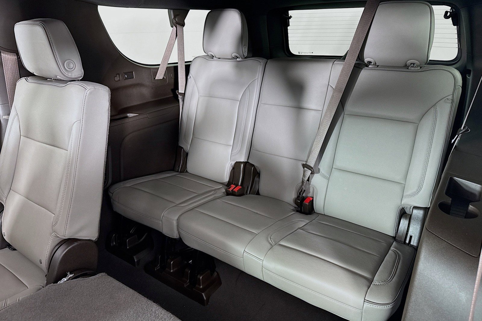 Used 2023 GMC Yukon XL SLT image 9