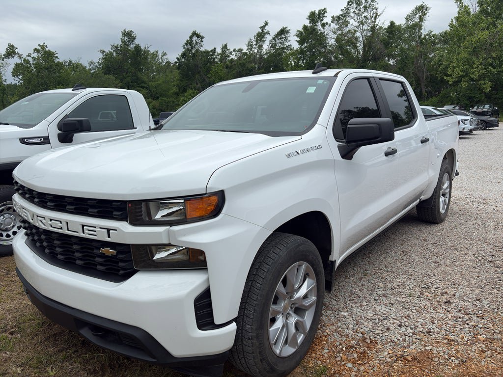 Used 2021 Chevrolet Silverado 1500 Custom RWD image 2
