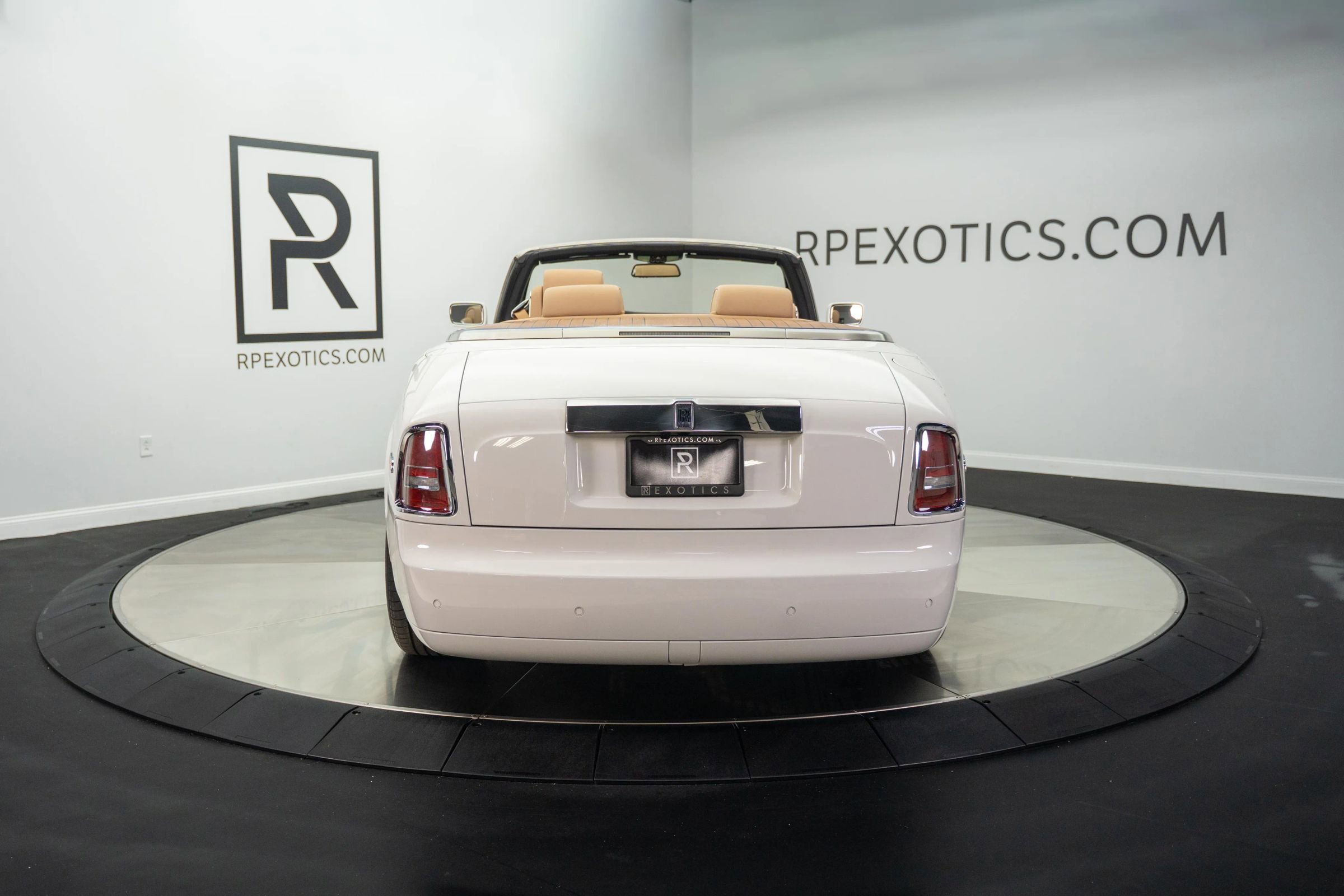 Used 2009 Rolls-Royce Phantom Drophead Coupe image 15
