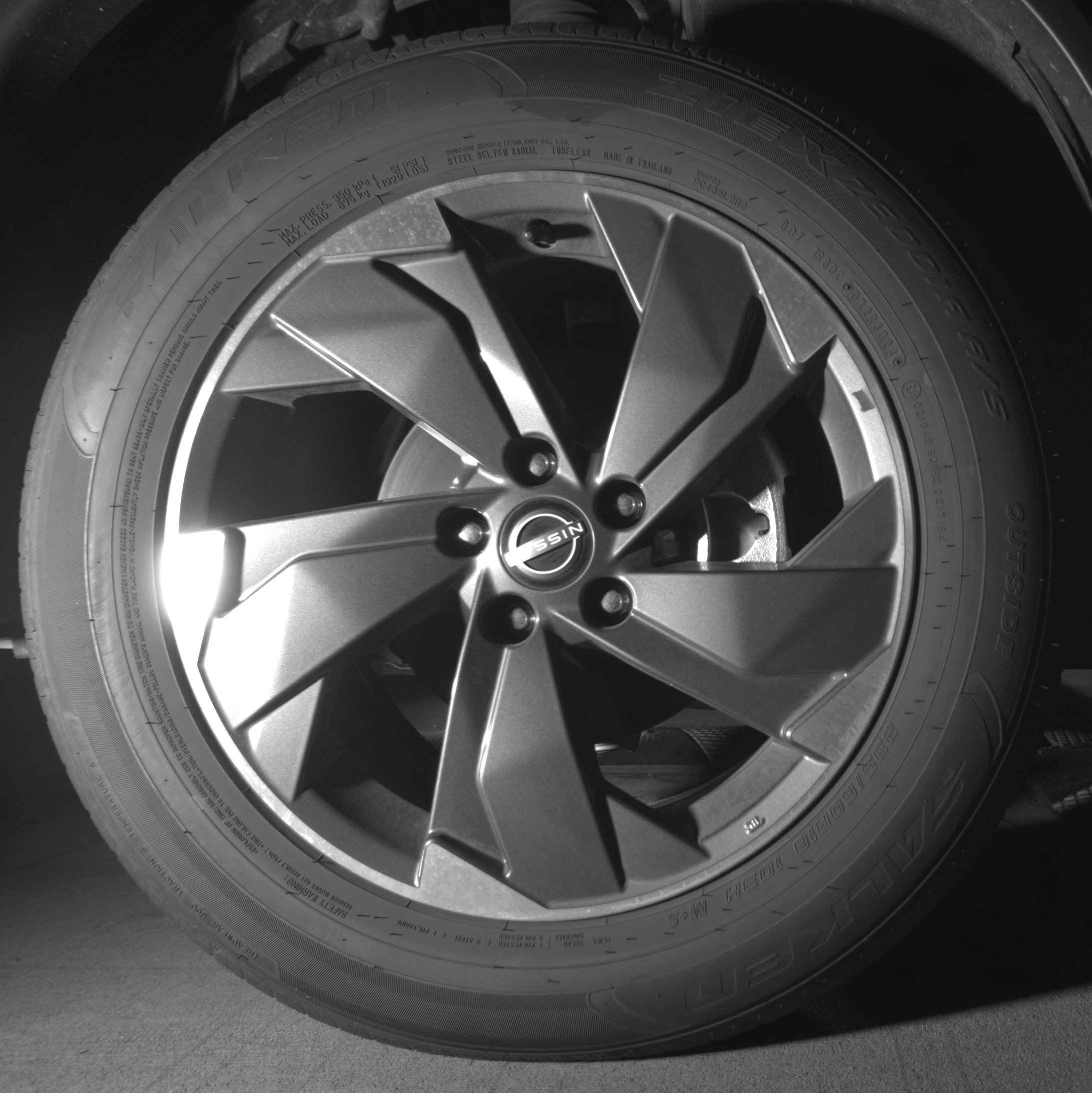 Used 2025 Nissan Rogue SV FWD image 13