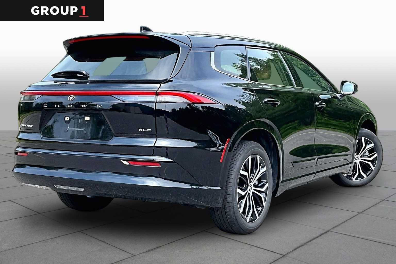 Certified 2025 Toyota Crown Signia AWD/4WD image 13