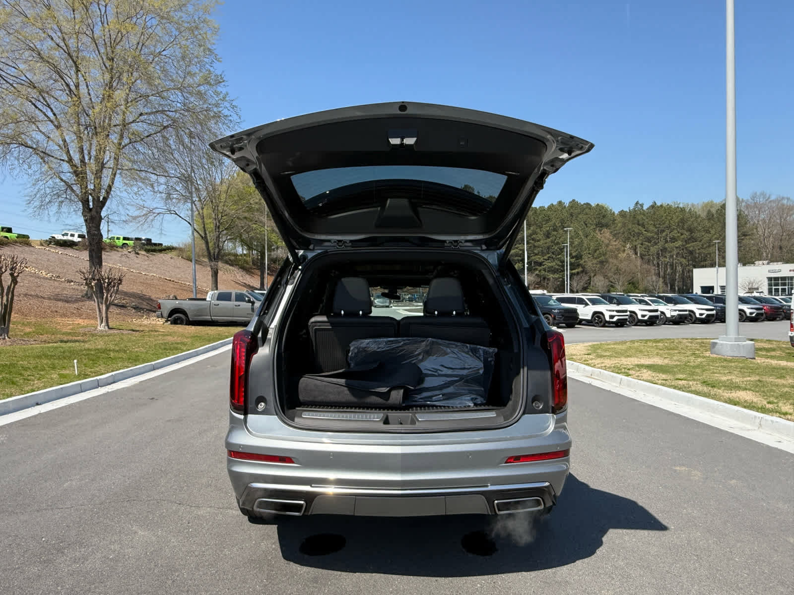 Used 2024 Cadillac XT6 Premium Luxury FWD image 28