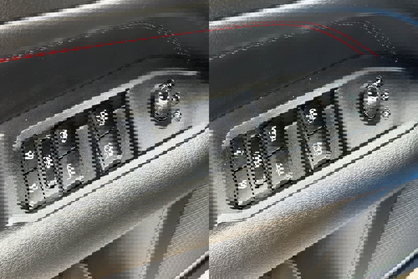 Used 2023 Jeep Compass Trailhawk w/ Trailer Tow Group image 13