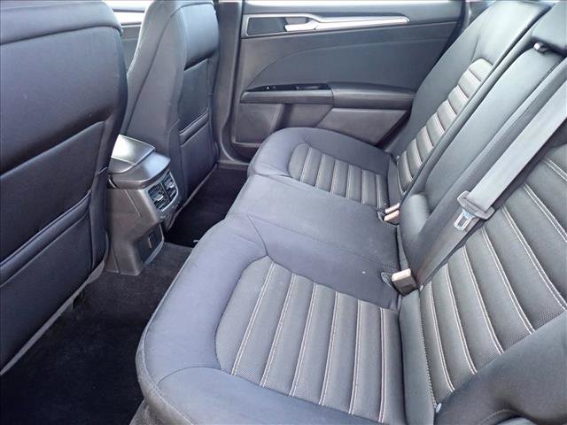 Used 2014 Ford Fusion SE FWD image 6