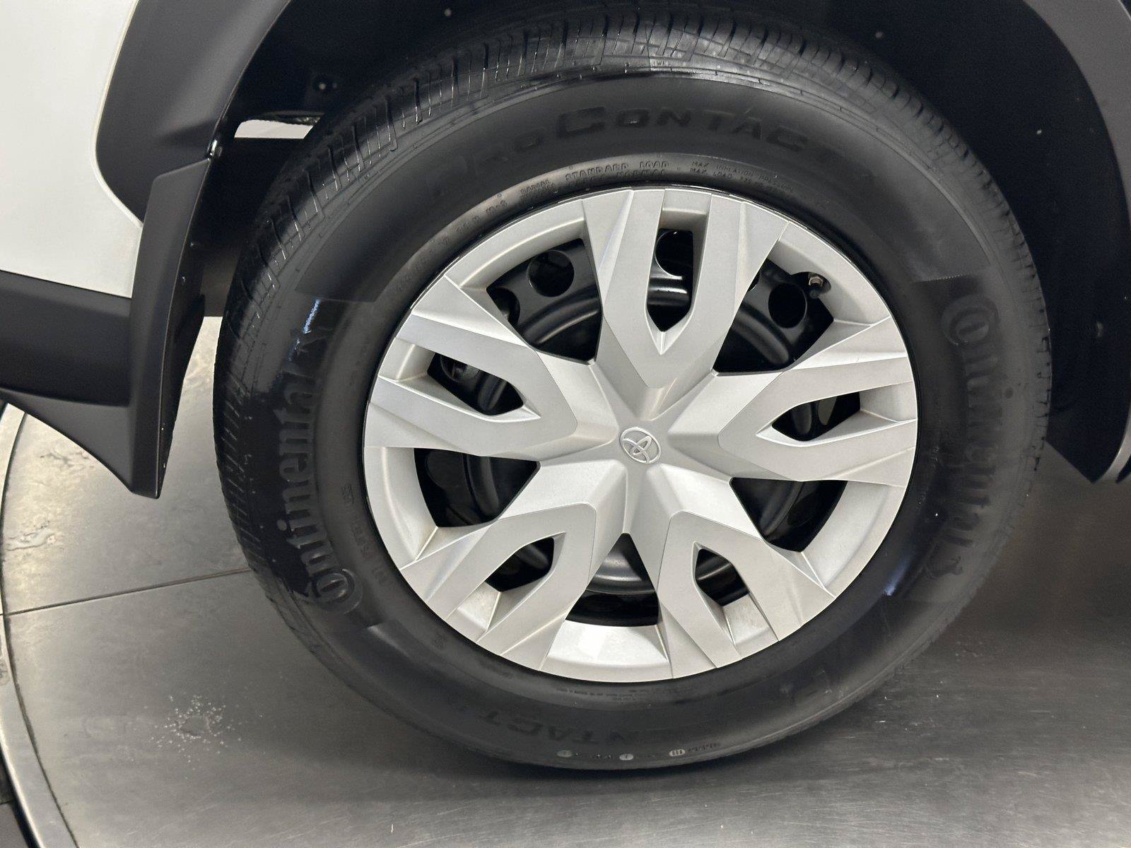Used 2025 Toyota Corolla Cross L FWD image 16