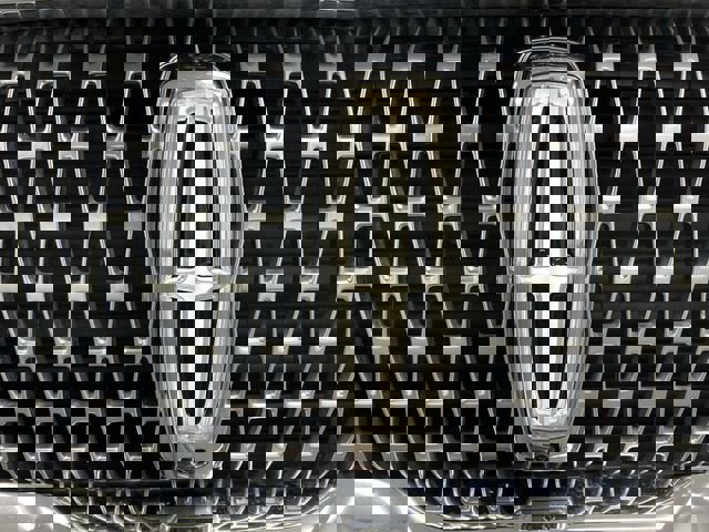 Used 2023 Lincoln Aviator Reserve w/ Equipment Group 201A image 32