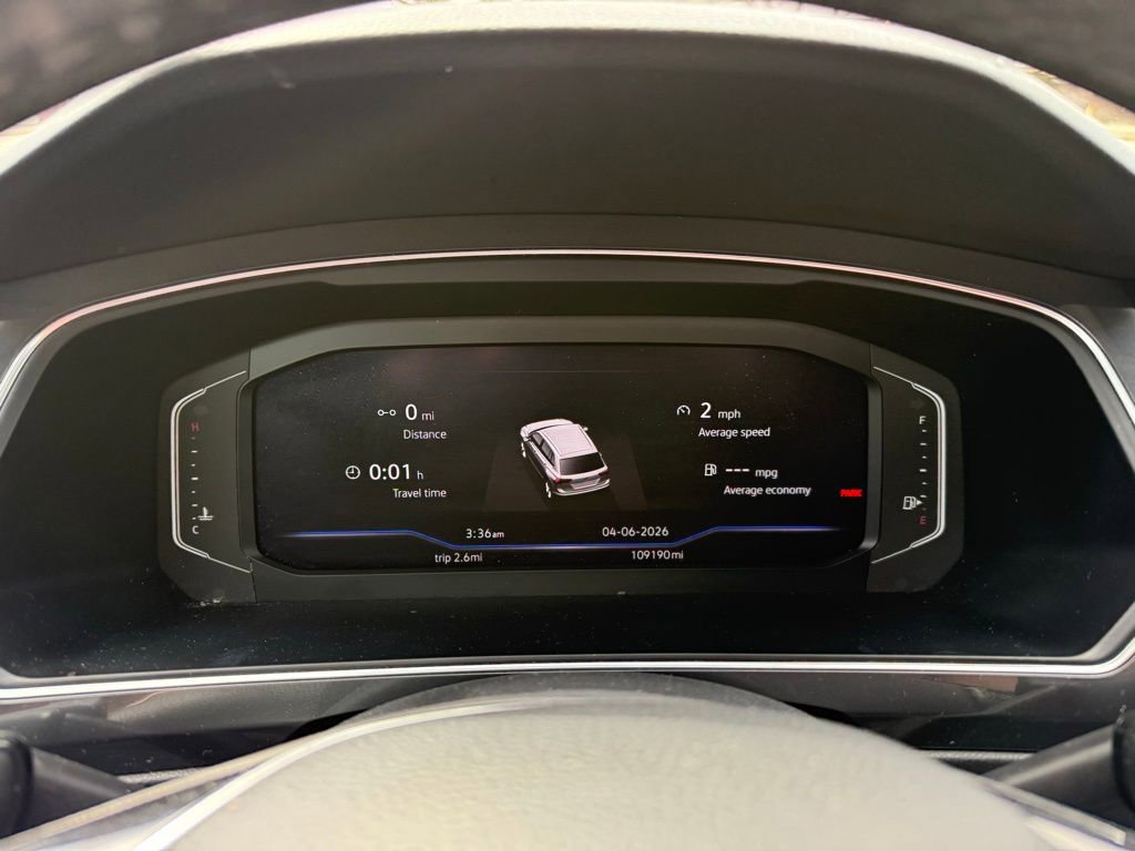 Used 2020 Volkswagen Tiguan SEL image 41