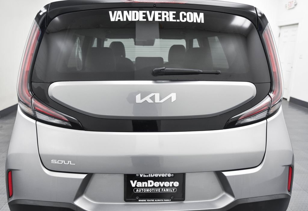 Used 2024 Kia Soul LX image 6