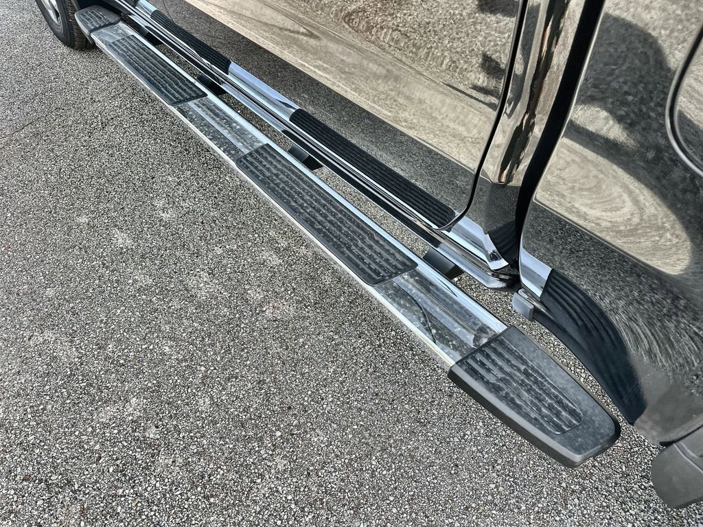 New 2026 GMC Sierra 1500 SLT image 13