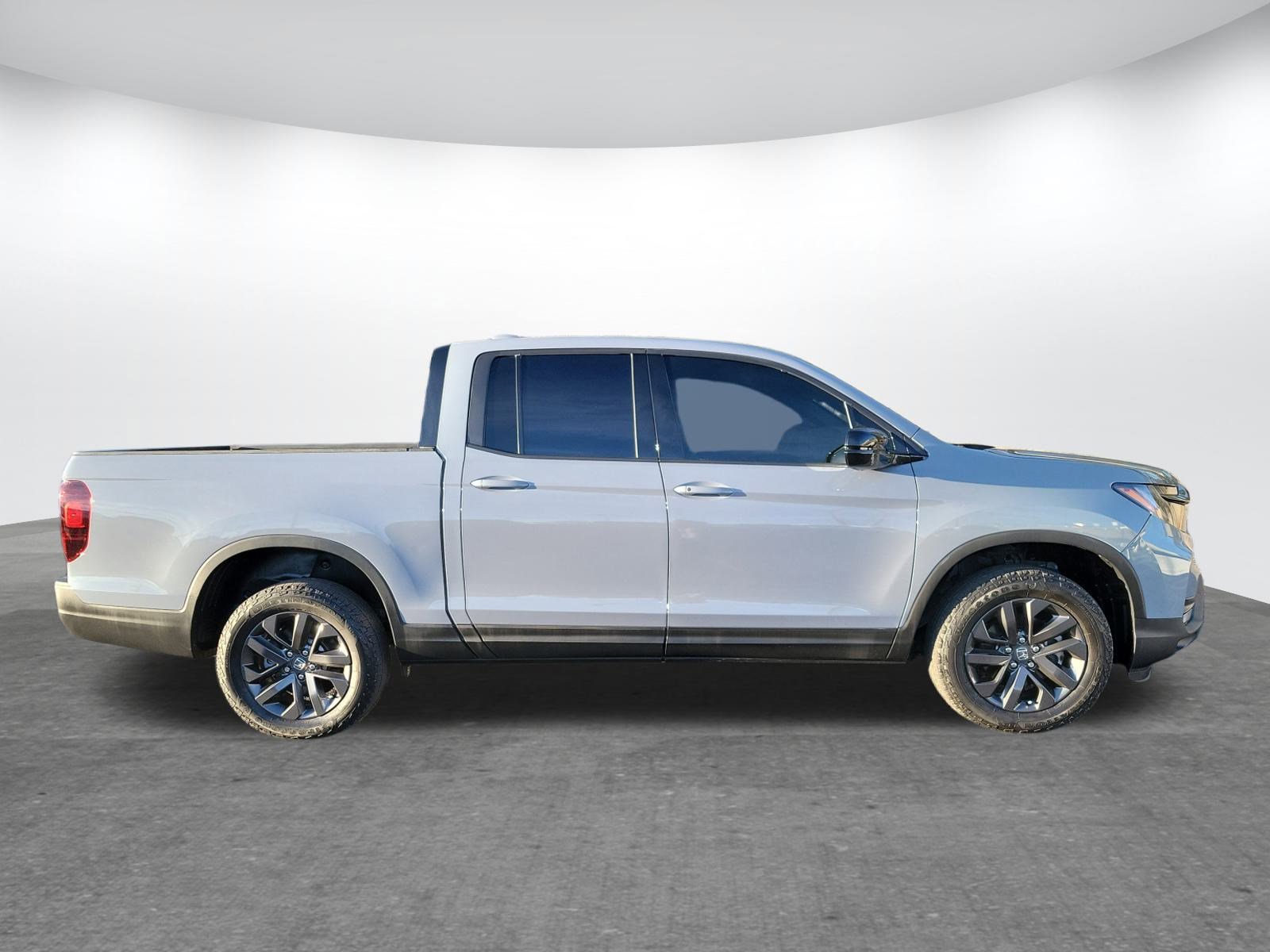 Used 2024 Honda Ridgeline Sport image 18