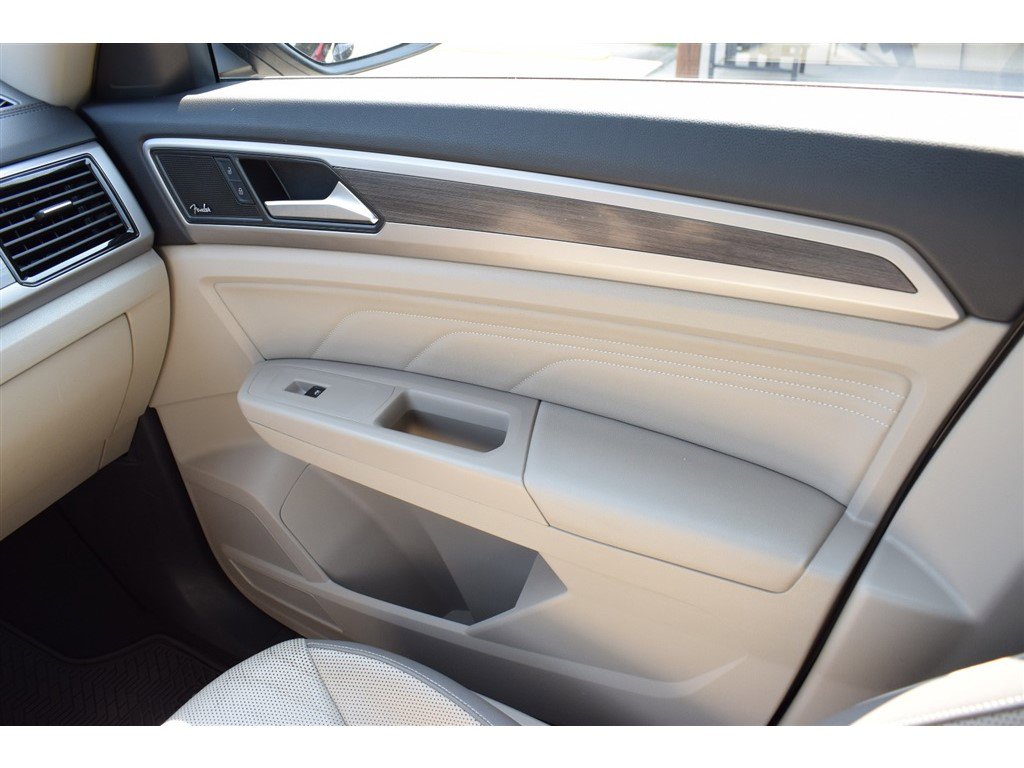 Used 2021 Volkswagen Atlas SEL Premium image 24