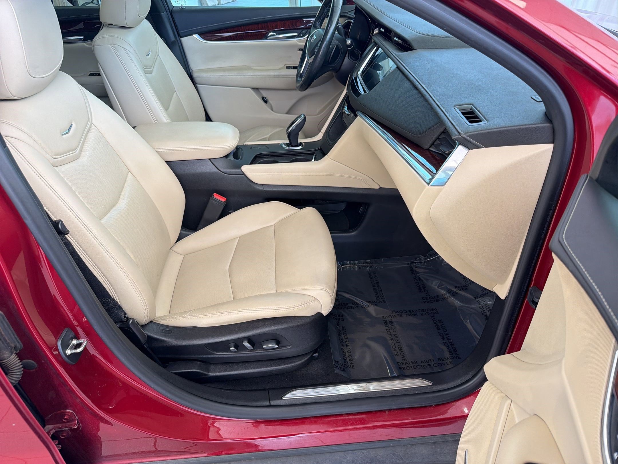 Used 2019 Cadillac XT5 Luxury image 31