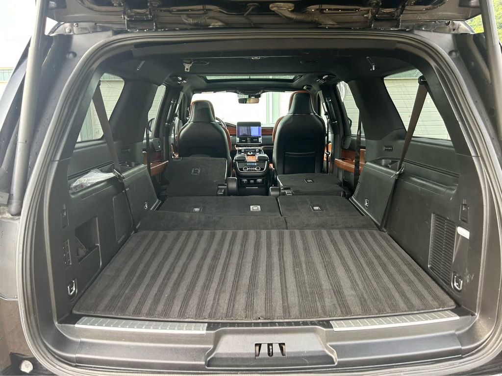 Used 2018 Lincoln Navigator L Reserve image 12