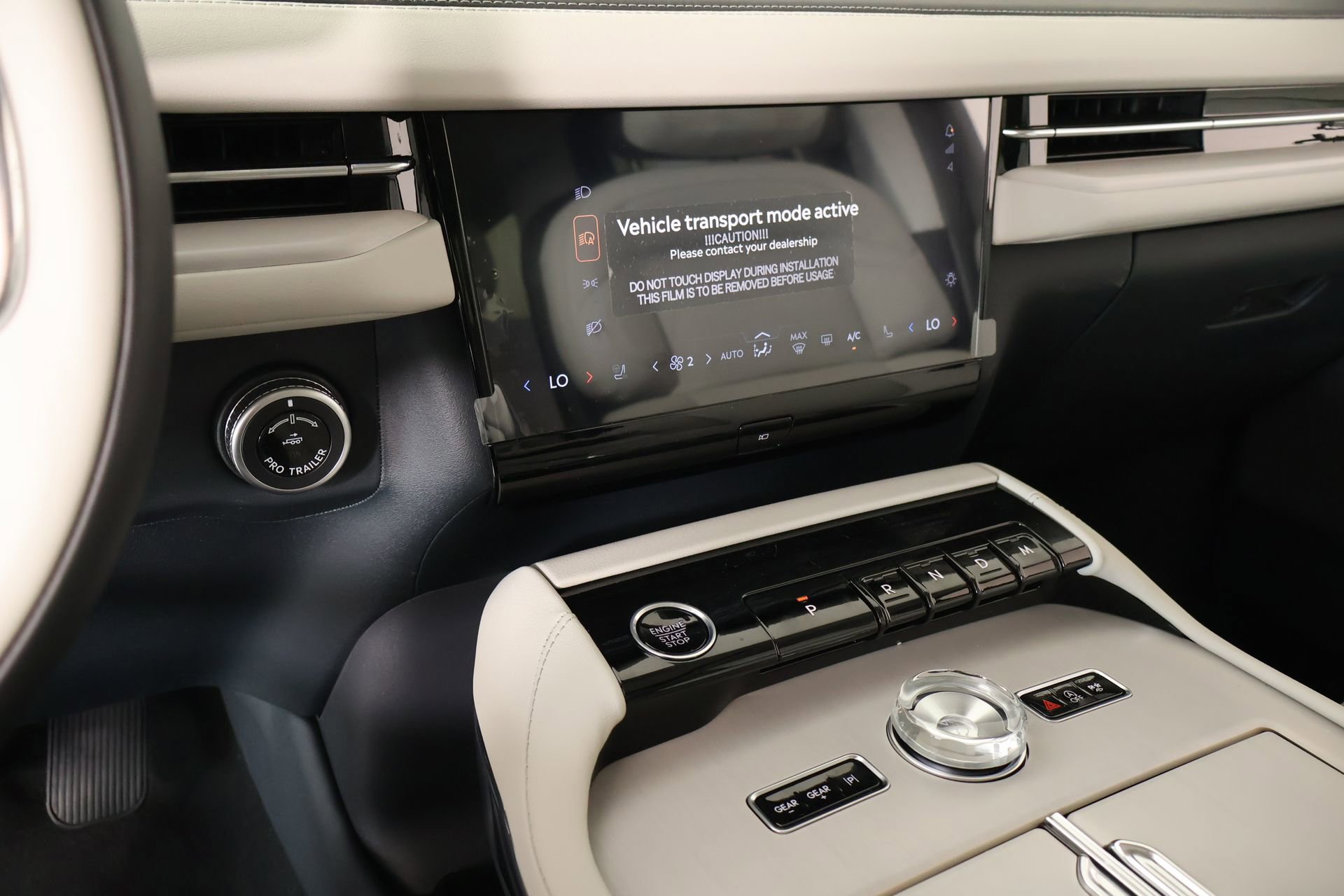 New 2026 Lincoln Navigator Reserve w/ Jet Appearance Package AWD/4WD image 6