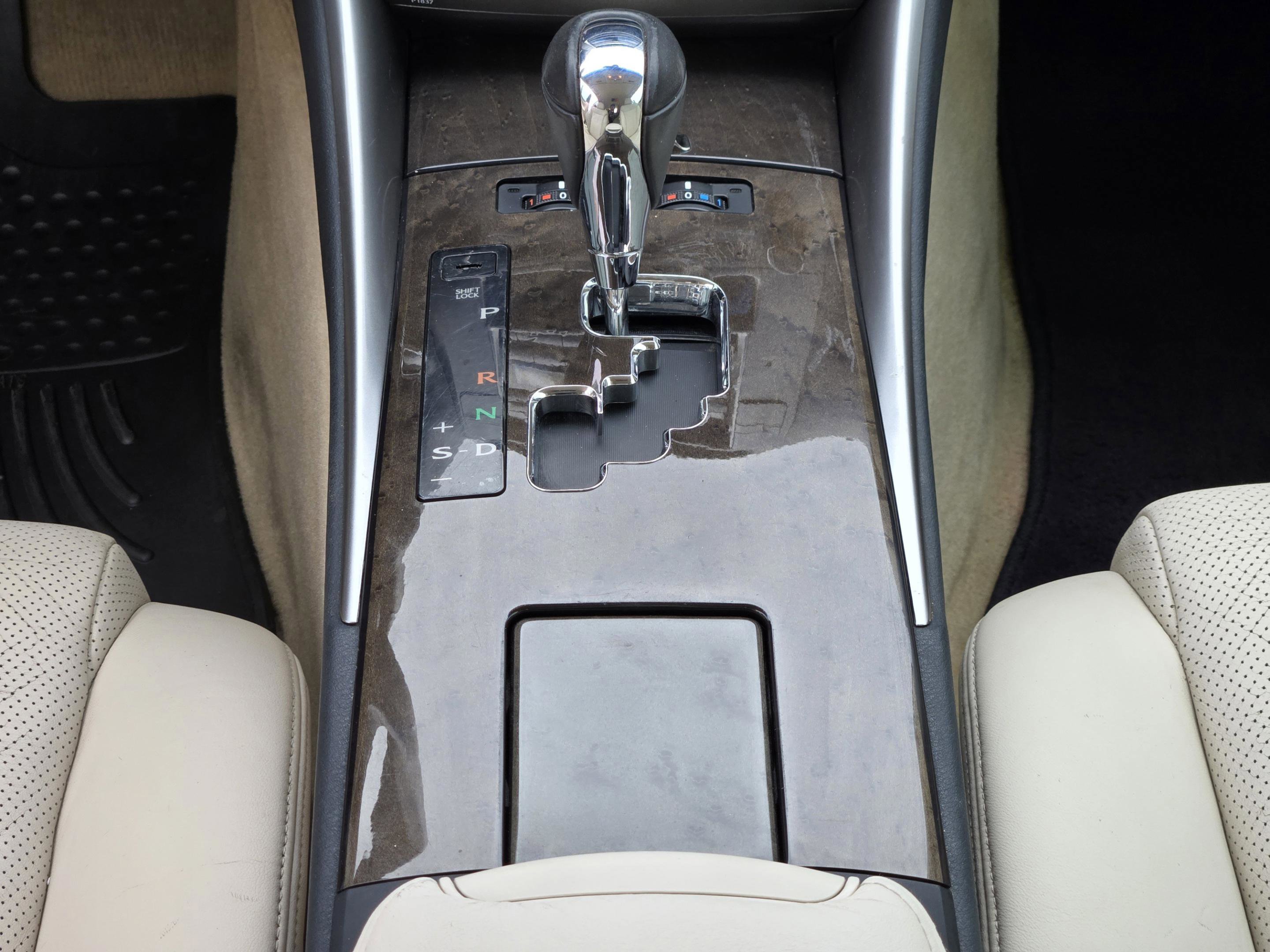 Used 2010 Lexus IS 250C RWD image 15