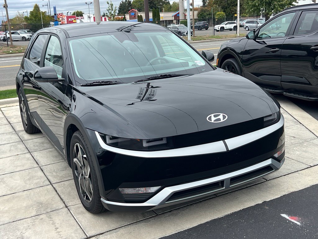 Certified 2023 Hyundai Ioniq 5 SE AWD/4WD image 3
