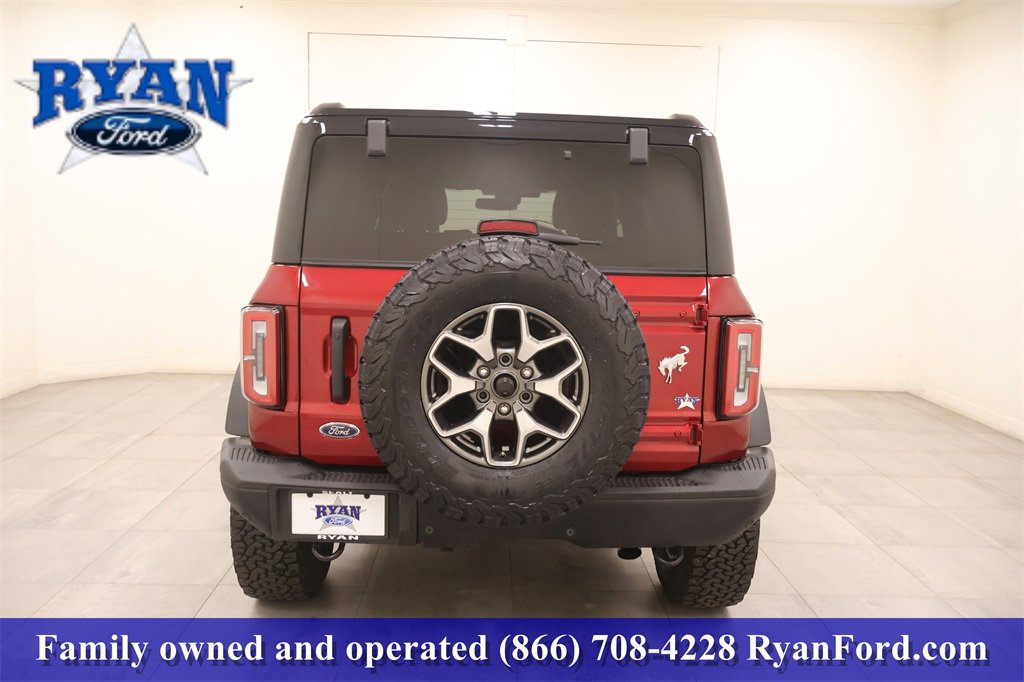 Used 2025 Ford Bronco Badlands image 5