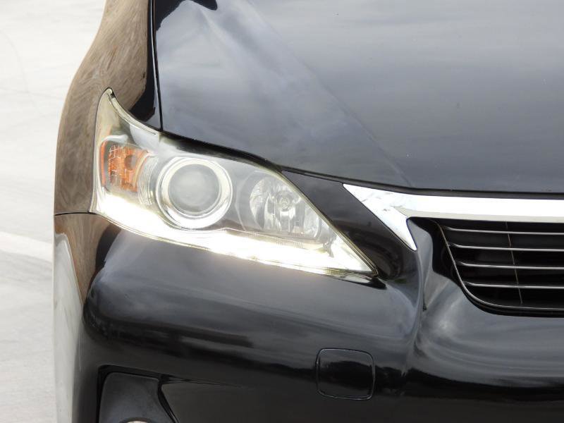 Used 2013 Lexus CT 200h w/ Premium Pkg w/Backup Camera image 25