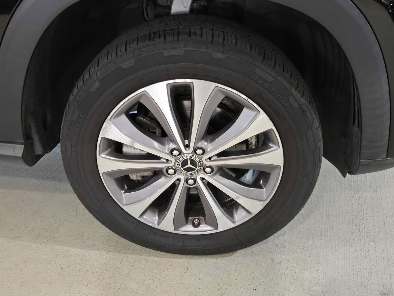 Used 2022 Mercedes-Benz GLE 350 4MATIC w/ Premium Package image 9