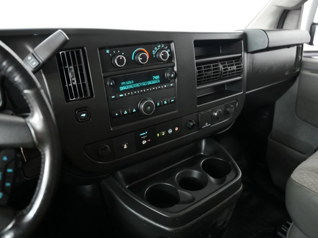 Used 2020 Chevrolet Express 3500 w/ Power Convenience Package RWD image 18