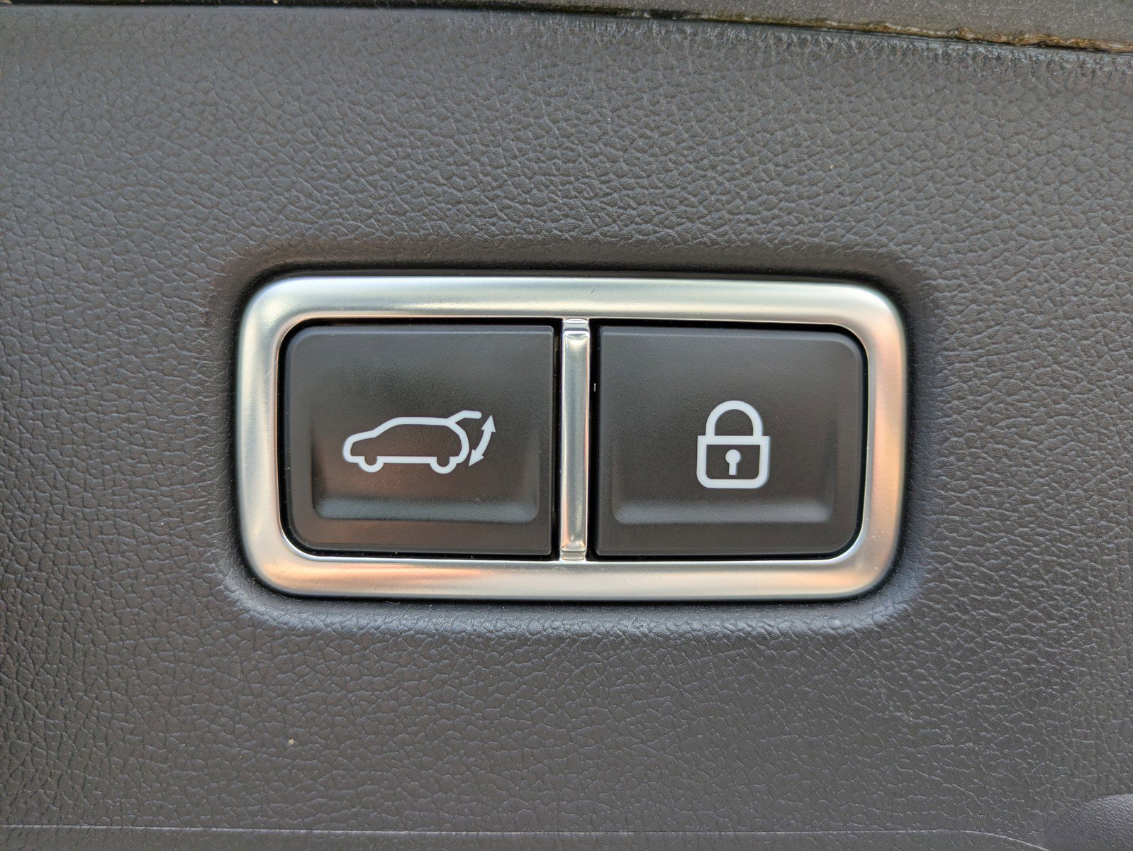 Certified 2023 Kia Sorento SX FWD image 11