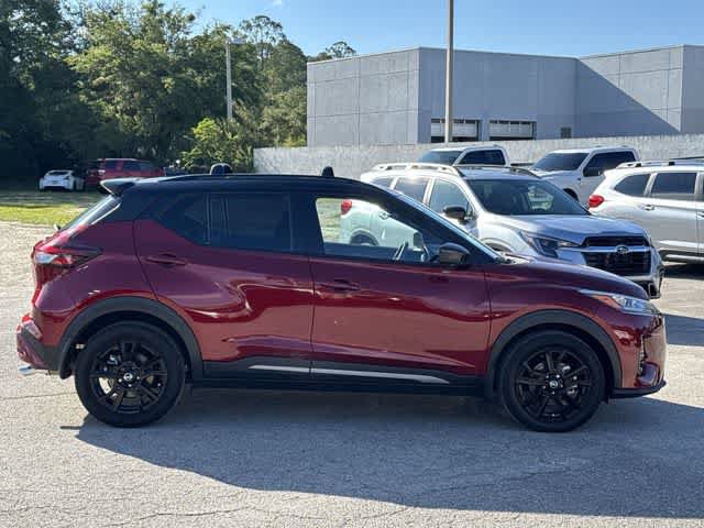 Used 2021 Nissan Kicks SR w/ SR Premium Package FWD image 7