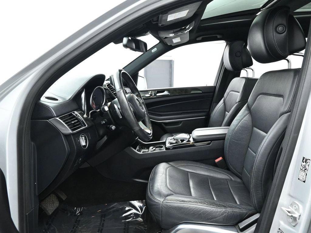 Used 2017 Mercedes-Benz GLS 550 4MATIC image 12