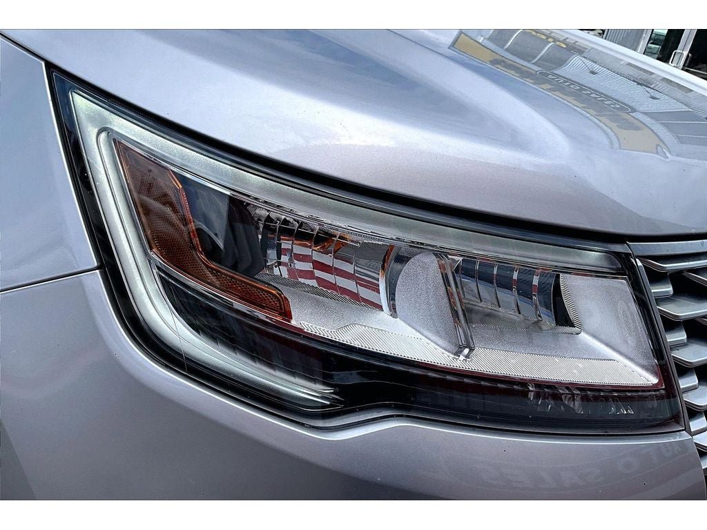 Used 2018 Ford Explorer Platinum AWD/4WD image 33