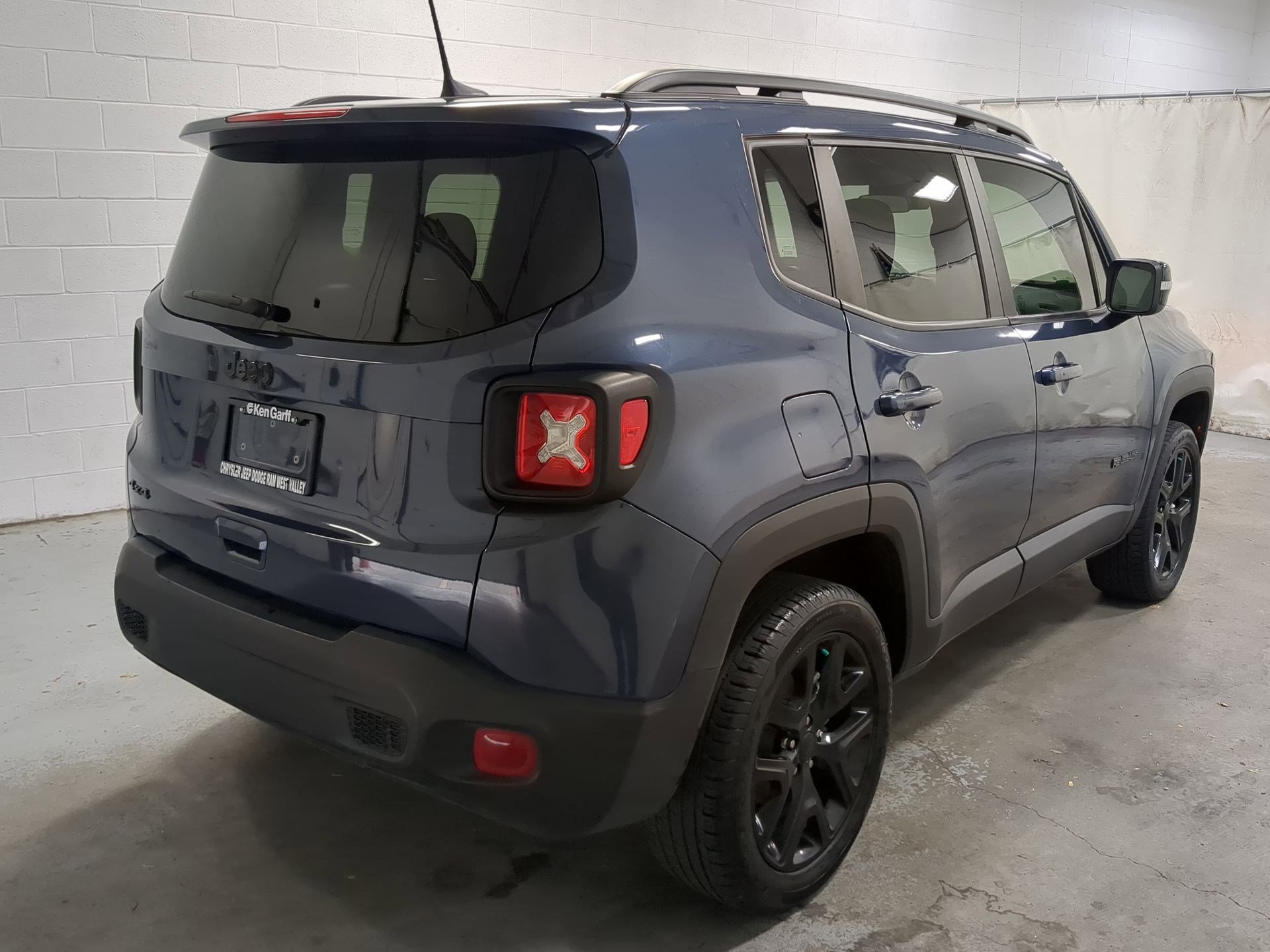 Certified 2023 Jeep Renegade Altitude image 3