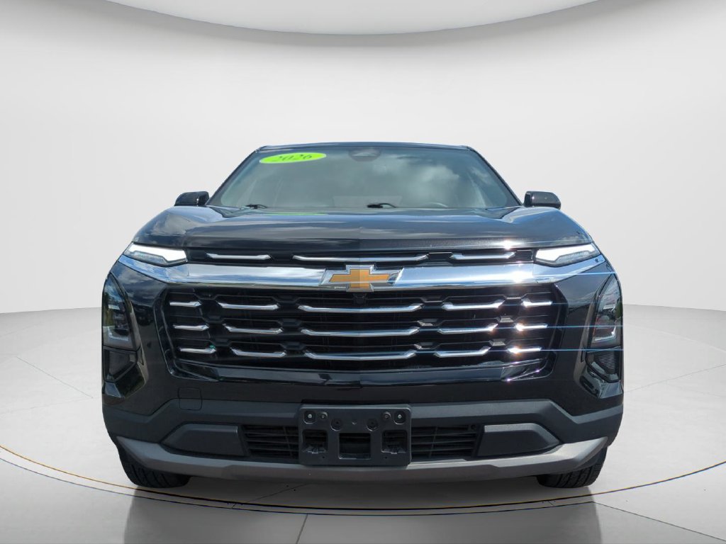 Used 2026 Chevrolet Equinox LT FWD image 2